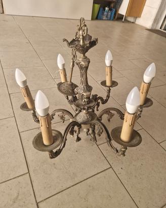 Lampadario in ferro battutto