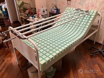 Letto degenza con accessori
