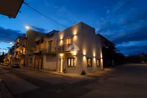 2 LOCALI A SANTA FLAVIA