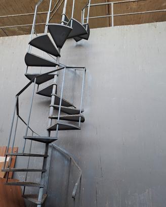 SCALA A CHIOCCIOLA PER ESTERNI