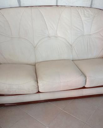 Divano e poltrona in vera pelle