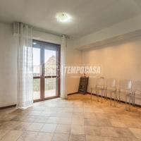 Trilocale con Box, Via Garavaglia, 32 Cisliano