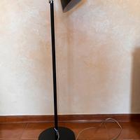 Lampada a terra altezza regolabile