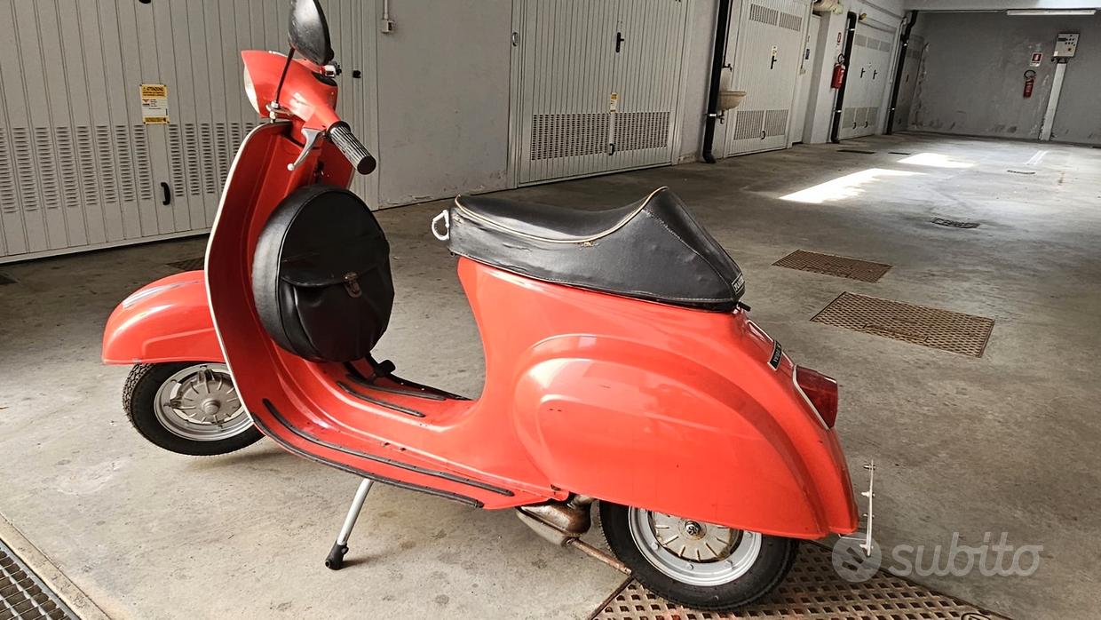 50 Special Vespa Rossa Usata Vespa Piaggio 50 Rossa Vendita In Motori - Main Image