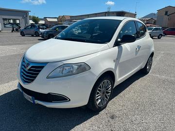 Lancia Ypsilon 1.2 69 CV 5 porte GPL Ecochic Plati