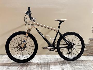 Muontain bike GIANT