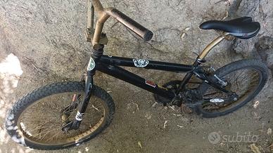bicicletta bmx