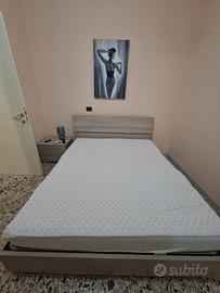 Letto Matrimoniale con Contenitore e Rete a Doghe 
