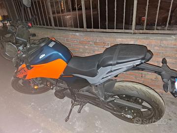 KTM Duke 125