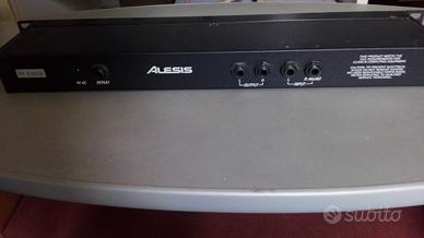 MULTIEFFETTO VOCE ANALOGICO-ALESIS MICROVERB III-