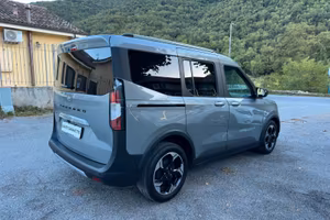 Ford Tourneo Courier 125cv Automatico 2024 Prezzo 