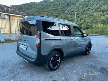 Ford Tourneo Courier 125cv Automatico 2024 Prezzo 