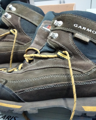 SCARPONI TREKKING GORETEX GARMONT