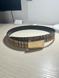 Cintura Burberry originale – Elegante e iconica