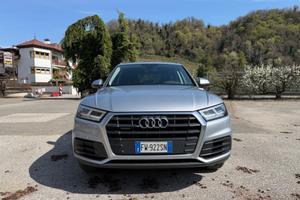 Audi Q5 40 TDI quattro S tronic Business Sport