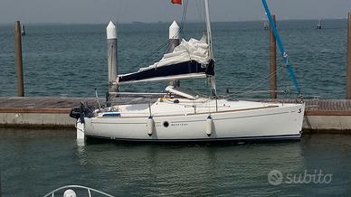barca a vela modello first 211