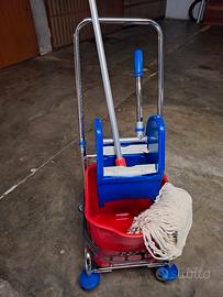 Carrello strizzatore mocio