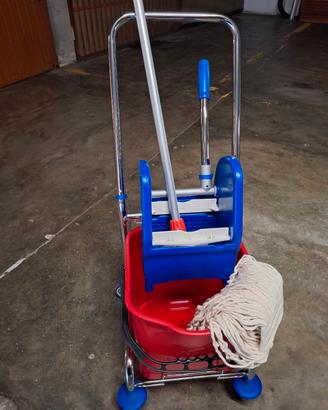 Carrello strizzatore mocio