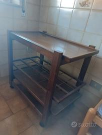 carrello con portabottiglie