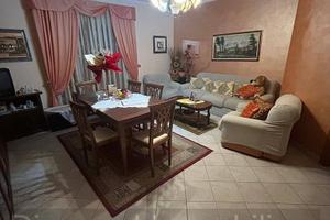 Appartamento con cortile e garage a Mascali