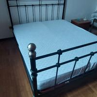 letto MATRIMONIALE FERRO NERO