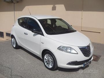 Lancia Ypsilon 1.2 69 CV GPL Ecochic Gold - 2013