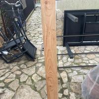 Tavole di legno grezzo