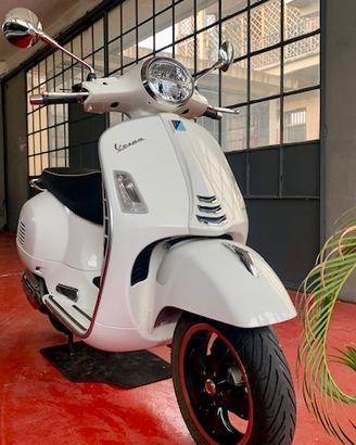 Piaggio VESPA 125 GTS Super SPORT