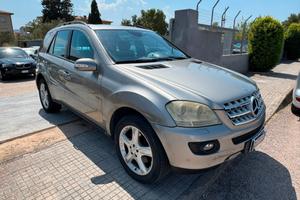 MERCEDES ML320-GANCIO TRAINO