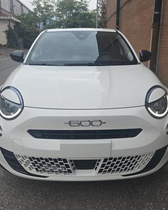 Fiat 600 Hybrid 110 CV DCT MHEV Pop