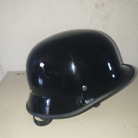 Casco a scodella nuovo ancora in confezione