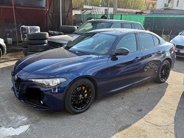 Giulia 2.2 180 CV- Sport-rate-garanzia-permute-E6