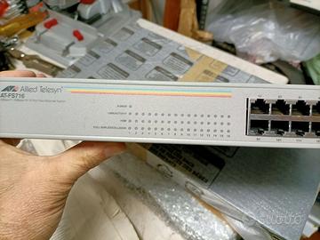 switch AT-FS716 Allied Telesyn 16 porte 100mb