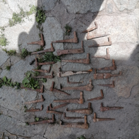 Cardini antichi per porte rustiche