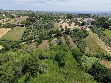 TERRENO A MOSCIANO SANT'ANGELO