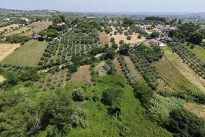 TERRENO A MOSCIANO SANT'ANGELO