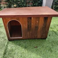 Cuccia in legno grande 