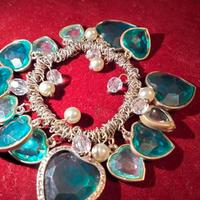 bracciale con charms cuori 