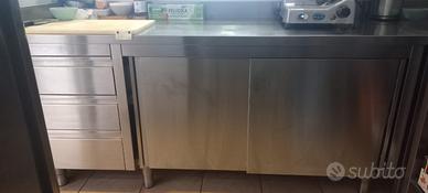 Banco inox con cassettiera e 2 ante scorrevoli