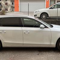 Audi a4 2.0 tdi 143cv
