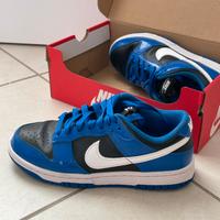 Nike Dunk Low (blu e nere)