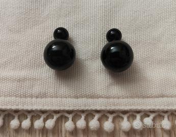 Orecchini neri a doppia sfera 