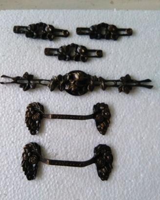 maniglie e pomelli vintage in bronzo e ottone