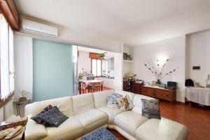 Appartamento di 146 m² con 5 locali e box auto a S