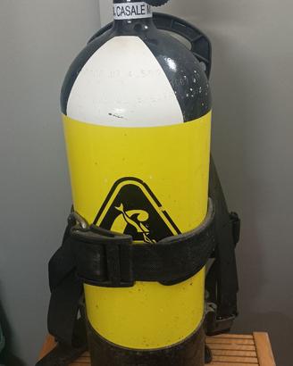 Bombola Cressi Sub 10 litri con imbragatura