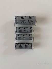 Set 4 Condensatori Elettrolitici Assiali