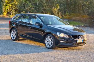 Volvo V60 D4 Geartronic R-design 2012-E5B Automati