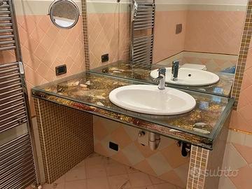 Top bagno - opera artistica in vetro