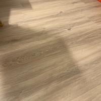 Pavimento vinilico montaggio ad incastro