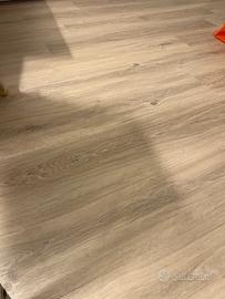 Pavimento vinilico montaggio ad incastro